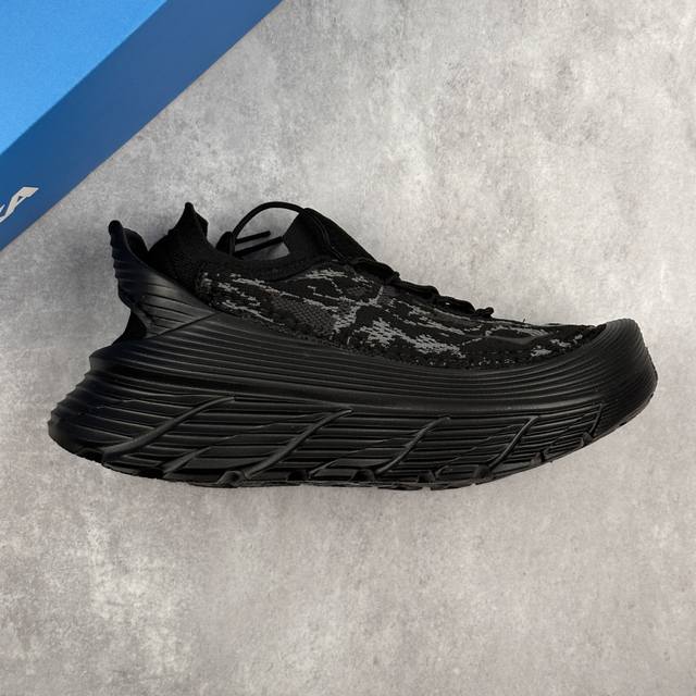 本地 核心私 Hoka One One Restore Chukka Ts 经典百搭舒适减震防滑低帮跑鞋 #鞋款特别研发使用性能独特的几何形跑鞋中底，鞋底更厚、