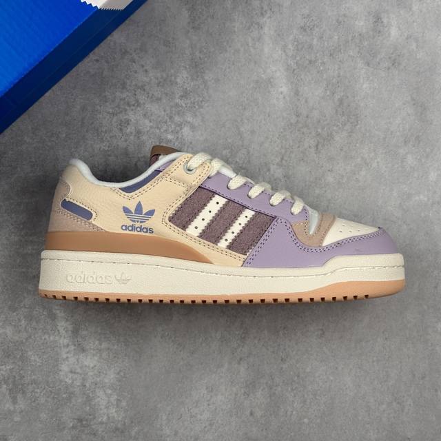 本地 核心私 公司级阿迪达斯 Adidas Forum Low Cl低帮百搭潮流休闲运动板鞋 以复古篮球鞋的外形为基础 采用皮革拼接简约百搭 更加贴合舒适 中底