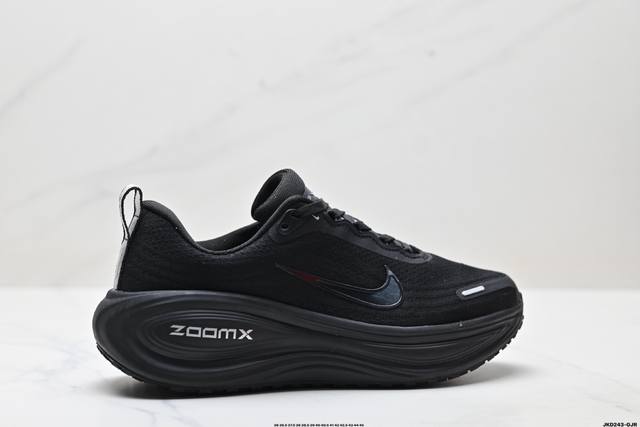 公司级Nike Vomero 18 耐克 舒适减震防滑 低帮跑步鞋 全掌Reactx泡绵中底 前掌和后跟还配备了Air Zoom气垫单元 据说跑起来更快更舒适哦