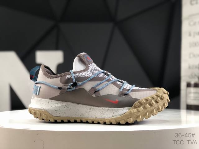 公司级带半码 耐克 Nike Acg Mountain Fly Low Gtx Se 男女子运动鞋 厚底**老爹鞋。采用匠心设计，打造耐穿迅疾风格，让你在沙漠、