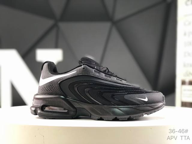 耐克 Nike Air Max Fire 后掌气垫 缓震运动跑鞋 Dn8的核心亮点在于其八腔气垫结构 根据不同部位设定的气压值专为行走设计提供卓越的舒适感 鞋面