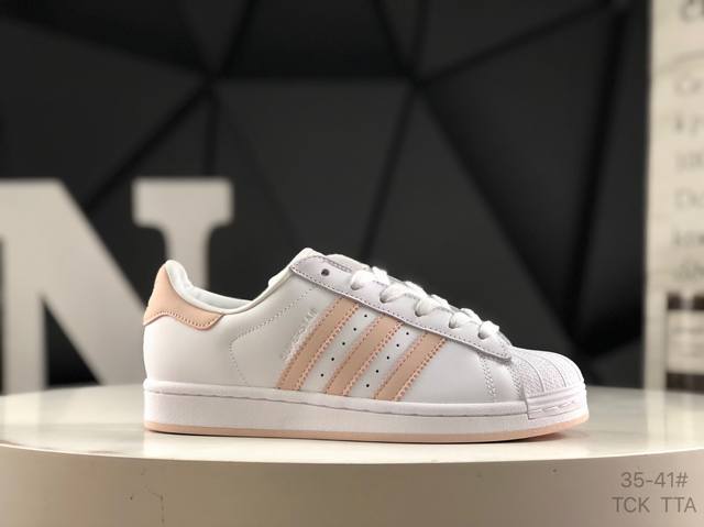 真标带半码贝壳头 阿迪达斯 Ad Originals Superstar 三叶草贝壳头百搭休闲板鞋 货号：Jh7056 尺码：如图所示 Tck Tta