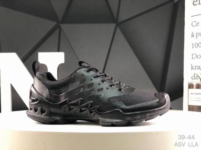 Ecco爱步 广东原版透气 防尘纸 高弹大底 新款百搭休闲款 纯手工制成 鞋面走线工整 清晰质感 原单品质 拼接运动透气网布 采用Ecco家族工艺 高端时尚 简