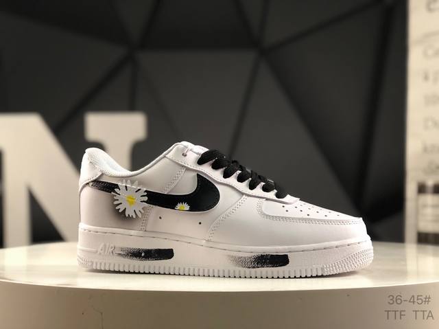 耐克 Air Force 1 Low’07 空军一号低帮休闲板鞋 定制皮料 原楦原纸板 纯正空军版型 内置全掌气垫 货号：Cw2288-111 尺码：如图所示