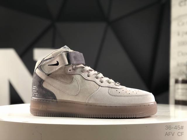 耐克 Nike Air Force 1 Low 空军 中帮 货号：807618 200 原厂冲刀皮料切割干净 无任何毛边 清洁度细节完美 做工细节全方位比对原鞋
