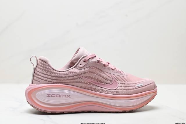 公司级Nike Vomero 18 耐克 舒适减震防滑 低帮跑步鞋 全掌Reactx泡绵中底 前掌和后跟还配备了Air Zoom气垫单元 据说跑起来更快更舒适哦