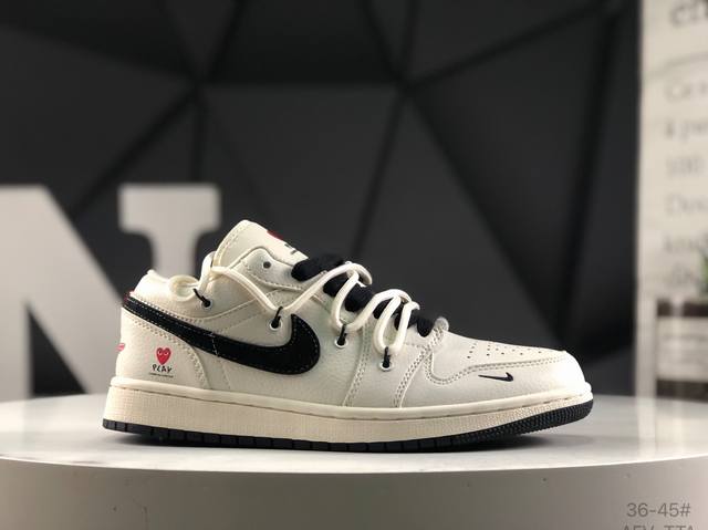 耐克 Air Jordan 1 Low 此款主张打破传统的工业化流水线设计限制，以Made By Ideas的超级创意为理念，集结众多潮流设计师，结合时下最In