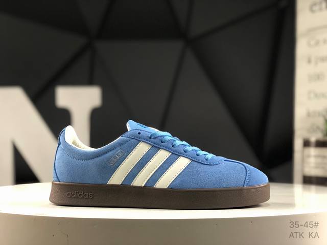 阿迪达斯 Adidas Court Vl Classic 防滑耐磨 低帮 板鞋 男女同款 蓝白色 简约大方的造型设计，给人以随性休闲的时尚格调，穿着舒适轻便，运