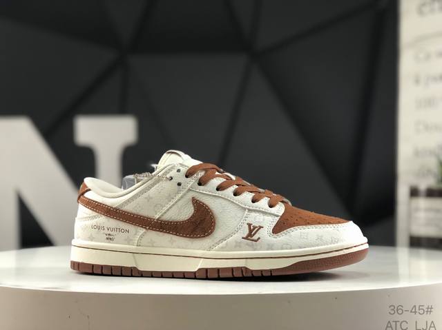 公司级带半码 耐克 Nike Dunk Low 复古低帮休闲运动滑板板鞋。采用脚感柔软舒适Zoomair气垫，有效吸收滑板等极限运动在落地时带来的冲击力，为街头