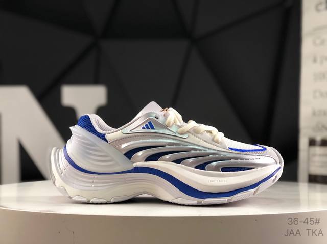 阿迪达斯 Adidas Vento Xlg Mtw 宽底舒适防滑缓震低帮跑步鞋 颠覆传统，创新科技和独特设计，释放潜能 超宽大底设计，提高稳定性和支撑力 采用最