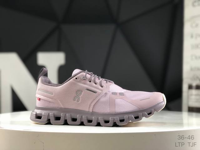 On 昂跑 Cloud 6轻量运动休闲鞋！杨幂同款，脚感很舒服，鞋底柔软且包裹性好，上脚显腿长，不用系鞋带很方便～ 不管休闲还是运动都很百搭。 尺码：如图所示