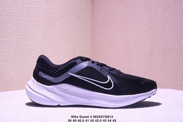 真标Nike Quest 4极速4代网面透气 时尚休闲跑步鞋 简约高科技设计采用多层材料，为双足带来凉爽感受和稳固体验时尚鞋面搭配中足包覆设计，提供稳固贴合感。