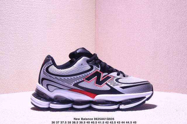 New Balance Nb 0舒适百搭防滑耐磨 低帮 休闲跑步鞋男女同款， 0款通过无缝流线型鞋面轮廓无疑偏向于前者，通过现代结构实现标志性的分层外观。然而，
