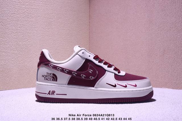 公司级耐克Nike Air Force 7空军一号低帮百搭休闲运动板鞋。柔软、弹性十足的缓震性能和出色的中底设计，横跨复古与现代的外结合，造就出风靡全球三十多年