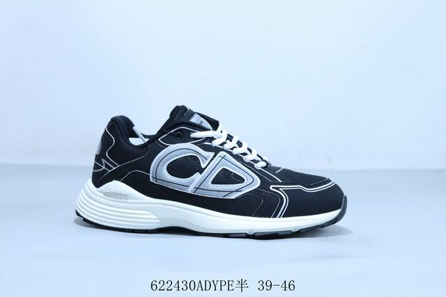 迪奥 Dior X Air Jordan 1 High Og 跑鞋 迪奥 跨界联名 乳白色与 Dior 灰的拼接，彰显高级气质 Dior 复古运动鞋 62243