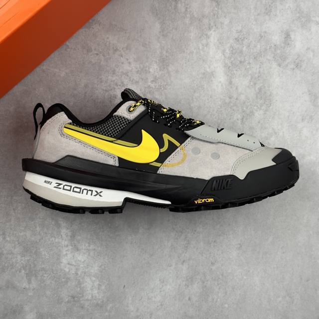 本地 核心私 公司级 Sacai X Nike Zegama Dome Sp 联名款 机能风低帮生活休闲鞋 整双鞋采用了 Zoom X 缓震科技和 Vibram