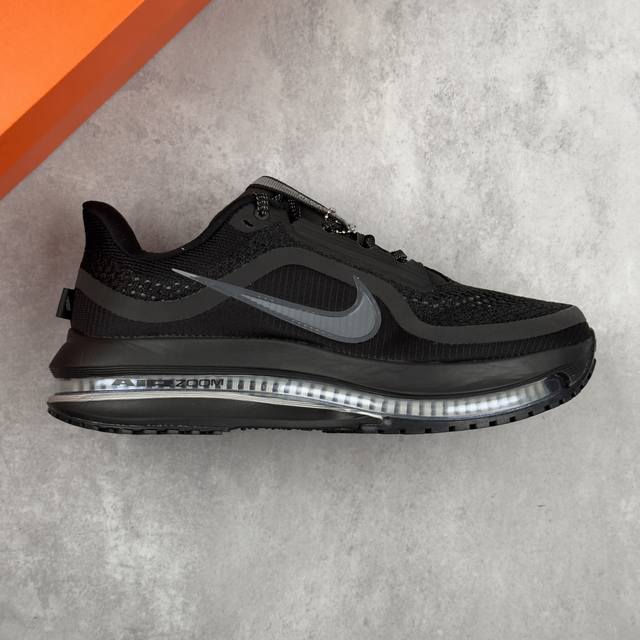本地 核心私 H11版 2025年跑鞋王者降临，耐克推出的超级飞马 W Nike Pegasus Premium 全掌气垫 纤维气柱网面跑步鞋 中底三明治结构，