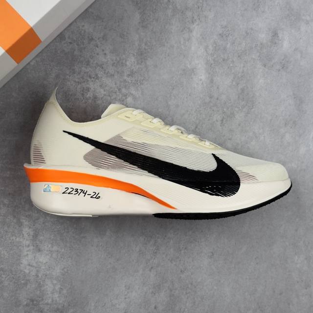 本地 核心私 Nike Zoomx Vaporfly Next% 4 马拉松系列公路竞速超轻缓震跑步鞋 #鞋款轻盈，同时保持出色性能表现。此鞋款质感轻盈，无论是