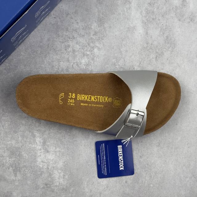 本地 核心私 新货博肯 Birkenstock 一字拖鞋 广东原产#德国百年知名鞋履品牌 博肯Birkenstock 勃肯#采用质地柔软牛皮绒面材质#中底搭载缓