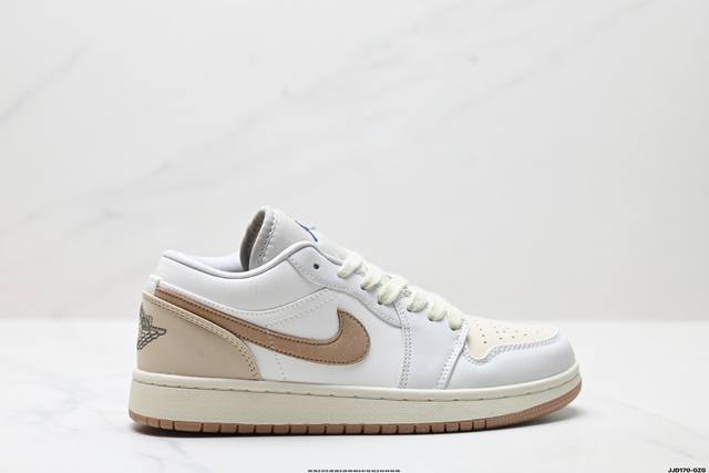 真标Nike Air Jordan 1 Low Aj1乔1低帮休闲板鞋 同步官方配色 官方货号:Ib8855-121 尺码:36 36.5 37.5 38 38