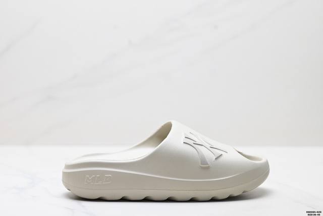 公司级Mlb 纽约洋基队 Skipper Slide 百搭舒适 防滑防磨一字拖鞋 货号:3Alps0153 尺码:36-45 Id:Dsd085-Gzg