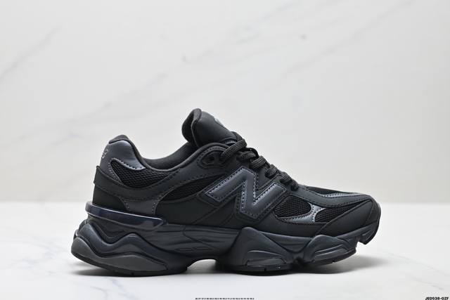 公司级New Balance Nb9060 联名款 复古休闲运动慢跑鞋 鞋款灵感源自设计师本人对夏日的怀日回忆。鞋面大身由空间双格及磨砂鞋面拼接而生，夏日氛围拉
