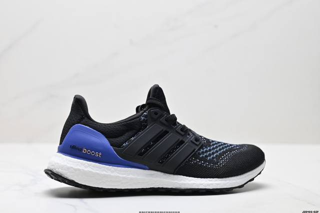 真标Adidas Ultraboost 阿迪达斯 耐磨缓震休闲运动跑鞋 采用网材搭配反光皮革鞋面 配上Stretchweb网格外底 提供非凡穿着体验 一体化编制