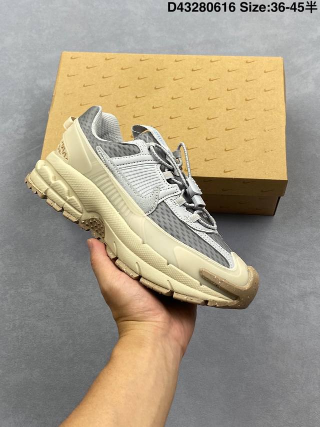 Nike Zoom Vomero Roam 佛莫罗系列经典复古休闲运动慢跑鞋 货号：Hj4646 Size：36-45带半码 编码：D43 616