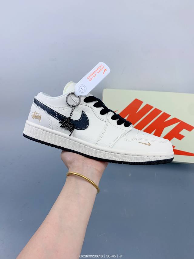 Nike Jordan Air Jordan 1“斯图西联名 拉丝黑勾” 高端定制 低帮 复古 减震 防滑 耐磨 篮球鞋 定制鞋盒 大厂纯原品质出货 超高清洁度
