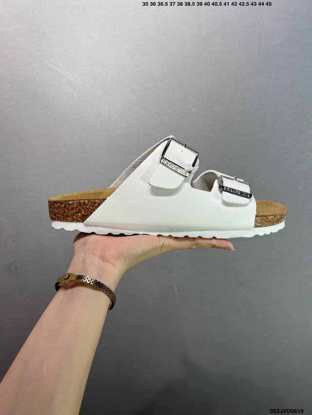 博肯 Birkenstock 人字拖鞋 广东原产#德国百年知名鞋履品牌 博肯Birkenstock 勃肯人字拖鞋#采用质地柔软牛皮绒面材质#中底搭载缓震软木橡胶