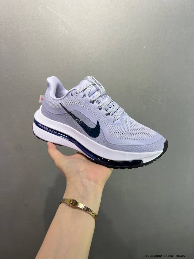 Nike Pegasus Premium 减震防滑耐磨透气 低帮跑步鞋 兼顾迅疾外观和稳固脚感 后跟覆面和中足动态支撑巧妙融合 缔造稳定顺畅的迈步体验 官方货号