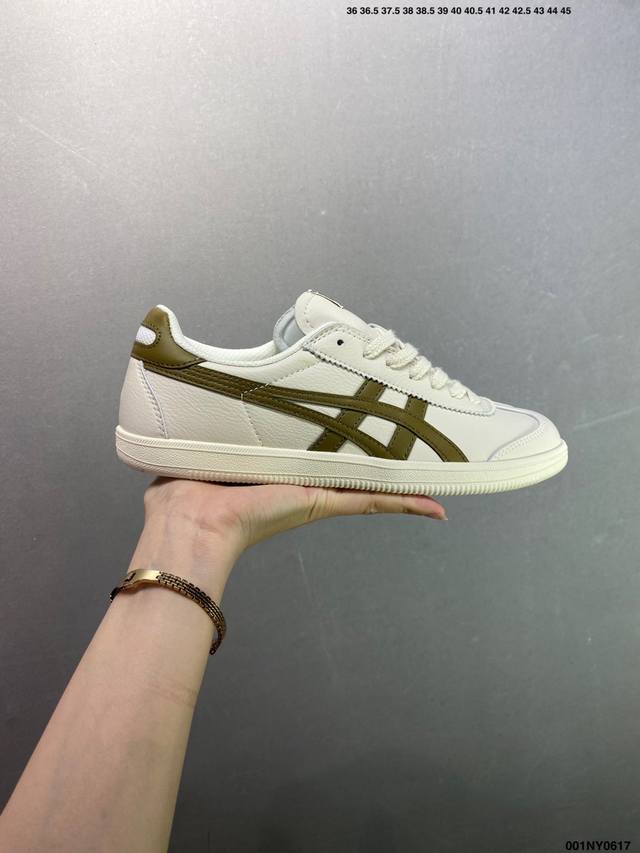 亚瑟士 Onitsuka Tiger Tokuten 复古低帮休闲跑鞋 实拍首发 Tokuten的灵感来源于80年代的室内用鞋 T-Toe前足补强设计 室内鞋的