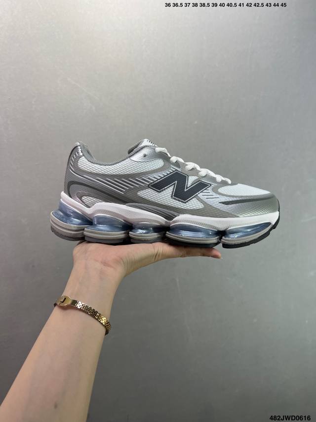 公司级新百伦 New Balance Nb U 核心私 0Ea 运动跑步鞋。此复刻经典鞋款，加入当下大热的户外元素，以曾经篮球鞋款型式样加以打造鞋款造型。编织鞋