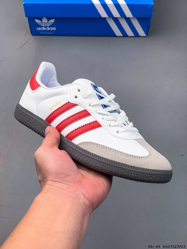 集图 真标半码！Adidas Samba Og 经典鞋款 Adidas 近70年的经典Samba Og 修长的鞋楦,略微尖尖的鞋头,翻毛皮的鞋头拼接,这些我们都