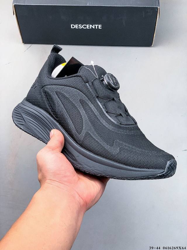 纯原！迪桑特Descente Levitate Iii 透气运动跑步鞋 官方同步上架 适合技术路线单日徒步穿着受到长途野外跑步鞋的启发 适合在变化的地形上进行快