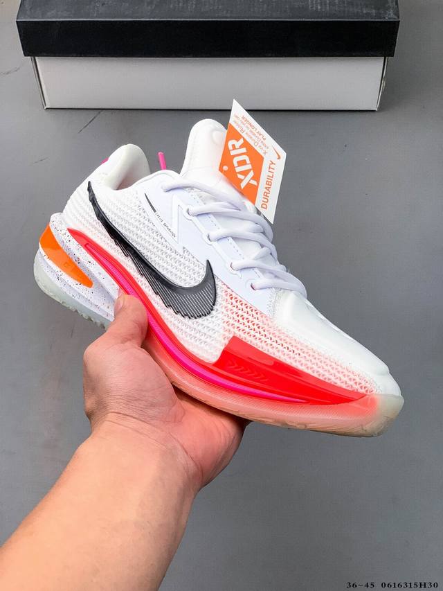 耐克Nike Air Zoom G.T. Cut Ep 篮球鞋！Nike Air Zoom Gt系列一切的设计都是为了性能服务，球场才是它的最好归宿。“Gt”是