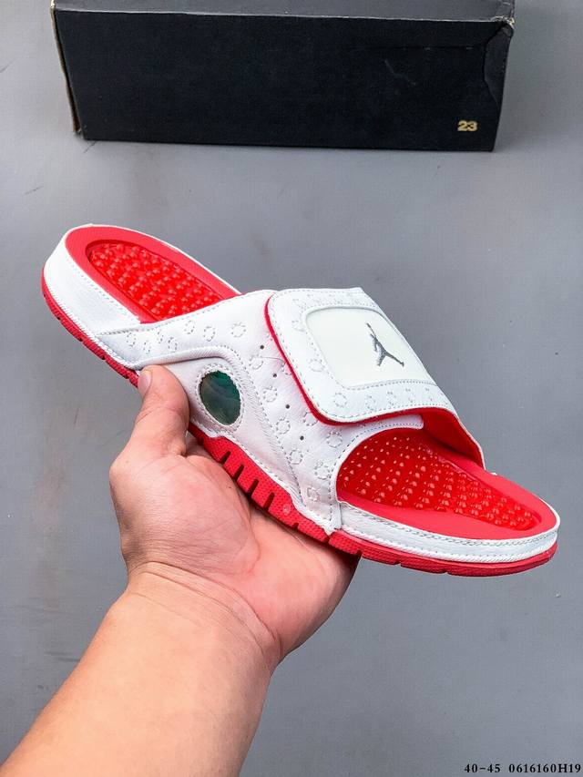 集图 Air Jordan Hydro Xiii Retro Slides Aj13 运动拖鞋 乔丹13 经典的13代配色装扮 加上可调节的搭带 Tpr 按摩内