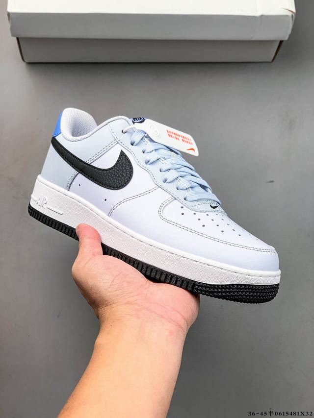 原楦数据纸版，采用硬质优质皮革鞋面材质，内置全掌Air Sole气垫。耐克 Nike Air Force 1 Low 空军一号低帮百搭休闲运动板鞋 061548