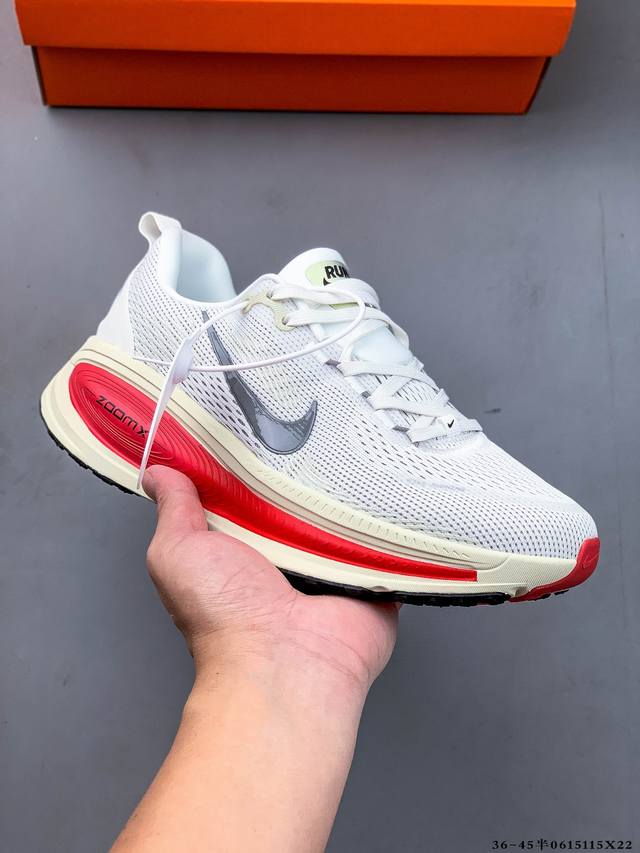 集图 Nike Air Zoom Vomero 18 缓震透气休闲慢跑鞋 新版Vomero结合全新Zoomx和Reactx泡绵 提供双重缓震效果 铸就非凡迈步体