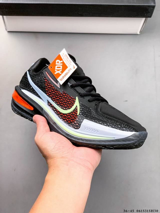 耐克Nike Air Zoom G.T. Cut Ep 篮球鞋！Nike Air Zoom Gt系列一切的设计都是为了性能服务，球场才是它的最好归宿。“Gt”是
