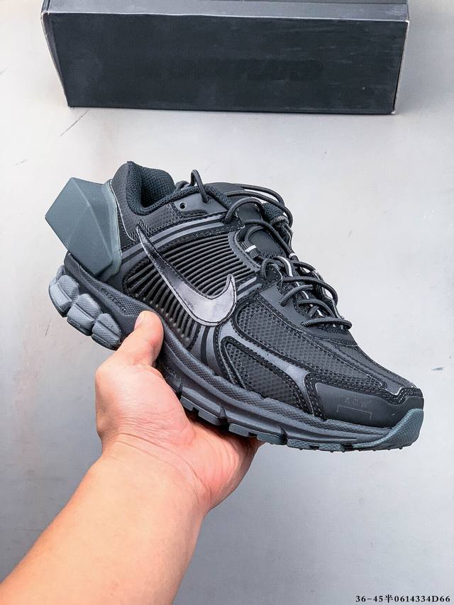集图 公司级 Nike 耐克 A-Cold-Wall* X Nike Zoom Vomero +5 At3152-001 黑武士 Acw联名科幻神鞋 真标原盒