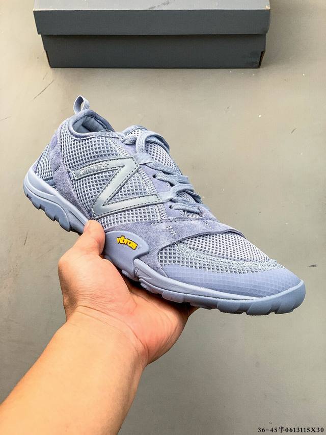 Issey Miyake X New Balance Mt10Ov1三宅一生联名透气越野跑步鞋 此番联名鞋款的灵感源自感官身体和赤足运动的概念，New Bala