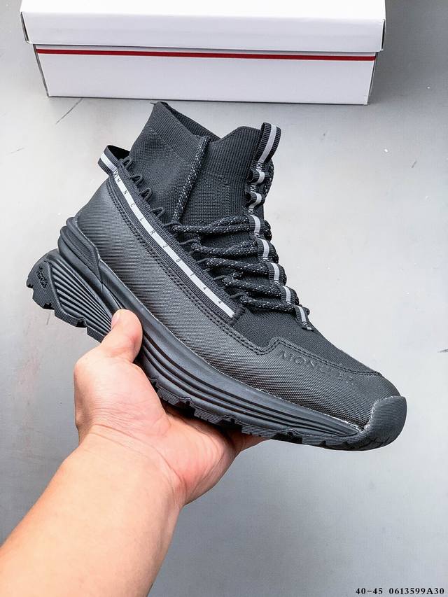 公司级 Moncler 盟可睐 蒙口 Trailgrip Gtx 抗撕裂材质山地户外运动鞋 厚底增高 筒袜式中高帮男女鞋。鞋身采用Cordura防撕裂尼龙 Go