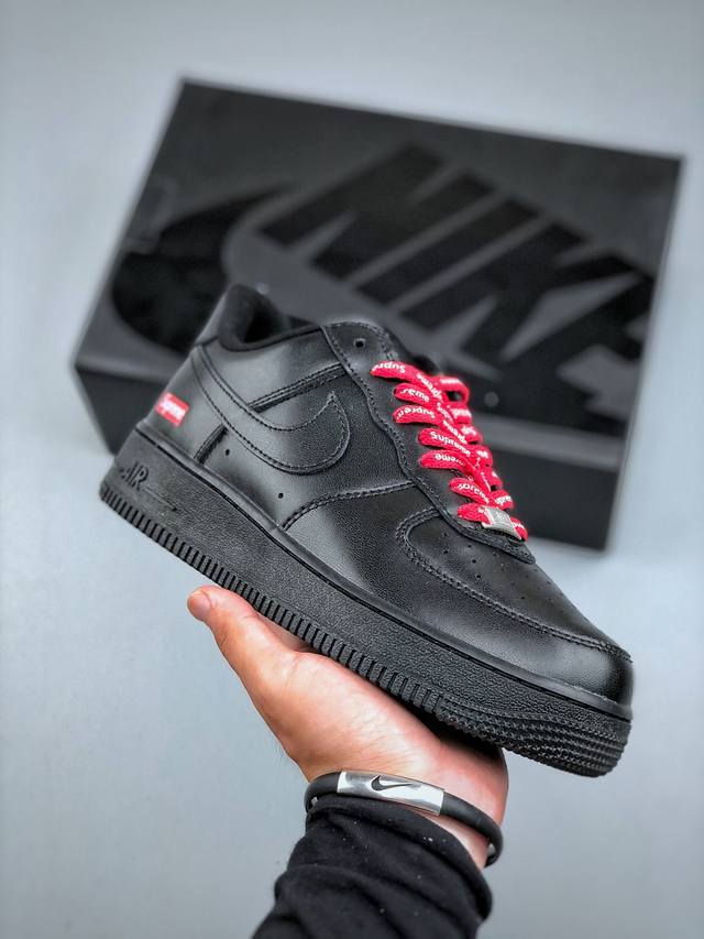 今日福利款 Nk Air Force 1 联名款 空军一号 鞋面工整无皱褶 工艺超前市场水平 卡色完美同步公司版本#后跟港宝细节 调试比对原版 两个码段电控印字