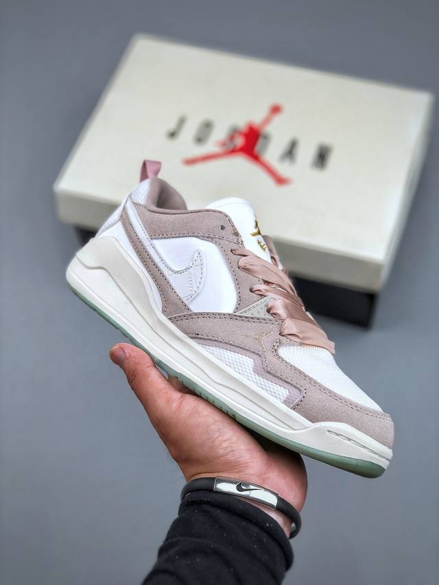 Nike Air Jordan Cmft Era 耐克 舒适简约百搭 耐磨 低帮 生活休闲鞋货号:Ih7325-101 尺码:36 36.5 37.5 38 3