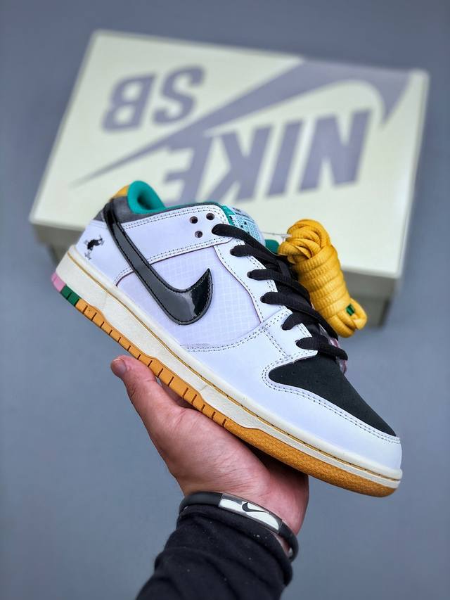 Csef X Nike Sb Dunk Low 教育基金会联名 低帮休闲板鞋 Hj4132-100 #鞋款设计充满校园元素,鞋舌是机读卡元素，后跟则是穿学士服的