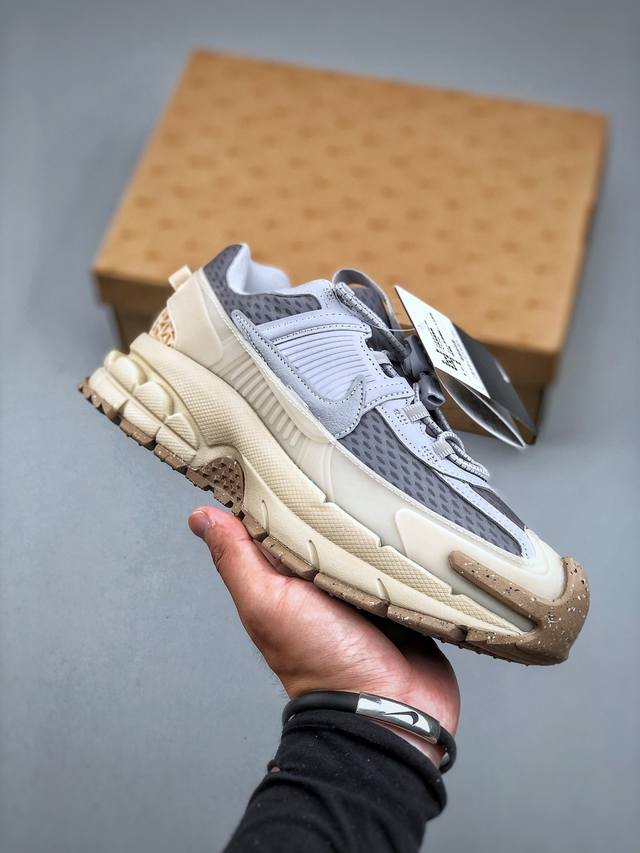 Nike Zoom Vomero Roam 马拉松复古五代休闲厚底增高运动慢跑老爹鞋 货号：Hj4646 001 尺码：36-45 半