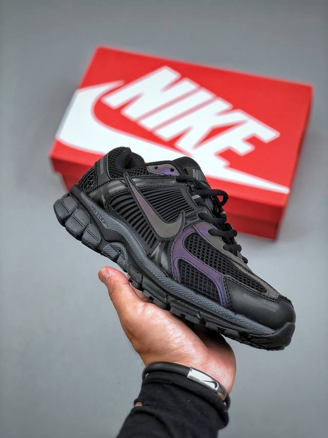 Nike Zoom Vomero 5 Sp 佛莫罗5代系列经典复古休闲运动慢跑鞋 Ib4397 001 尺码：36-45 半