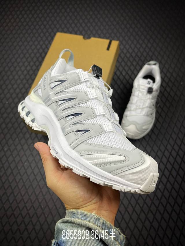 B 公司级Salomon Xa Pro 3D萨洛蒙户外越野跑鞋 鞋面采用Sensifit贴合技术 全方位贴合包裹脚型 鞋跟部鞋底牵引设计 提供强大的抓地性能 更