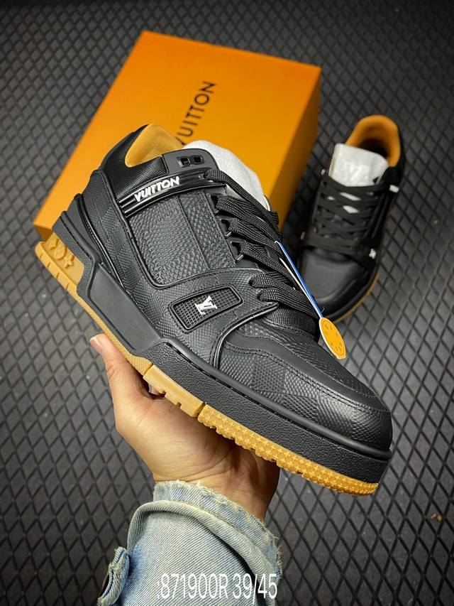 R Tyler X Louis Vuitton 路易威登 Lv Trainer 联名款 低帮休闲板鞋 海淘代购同渠道品质 高端零售 外贸充正专供 原版购入开发